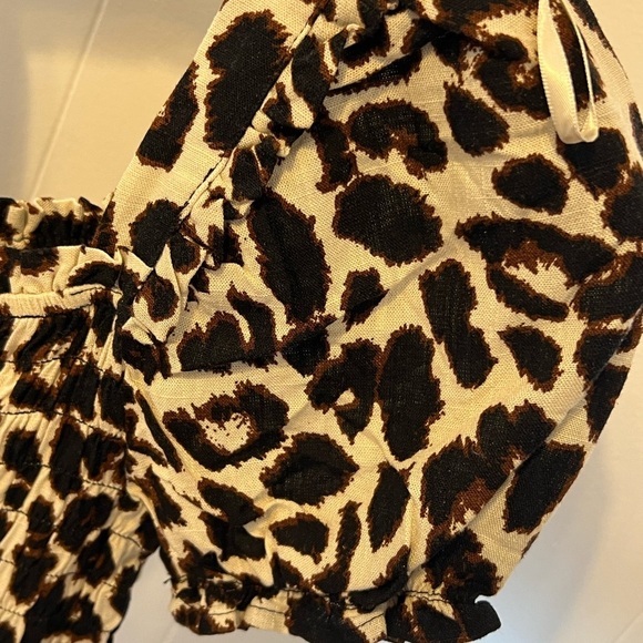 Cheetah off the shoulder crop top - Picture 4 of 7